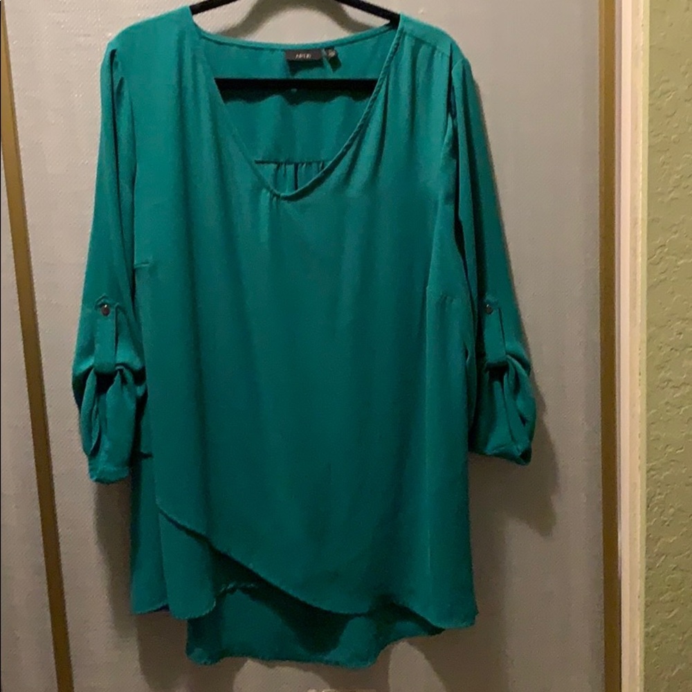 New w/o tags Teal/Turquoise blouse